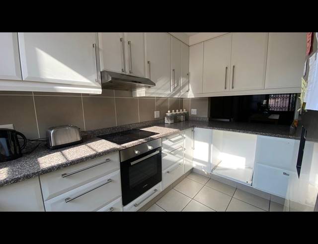 3 BEDROOM FLAT FOR SALE IN GLENWOOD